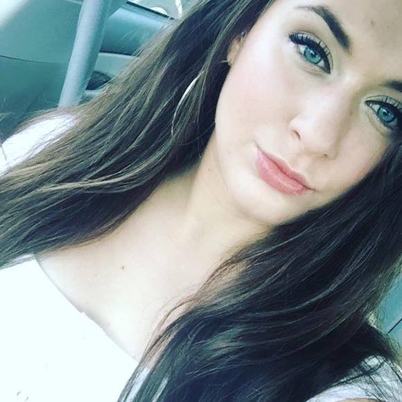 Meet your Posher, Haley - Picture 1 of 1